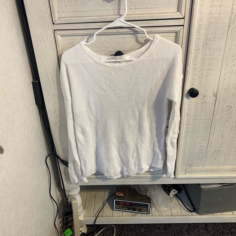 Max Studio White Top Button Down In The Back - image 3